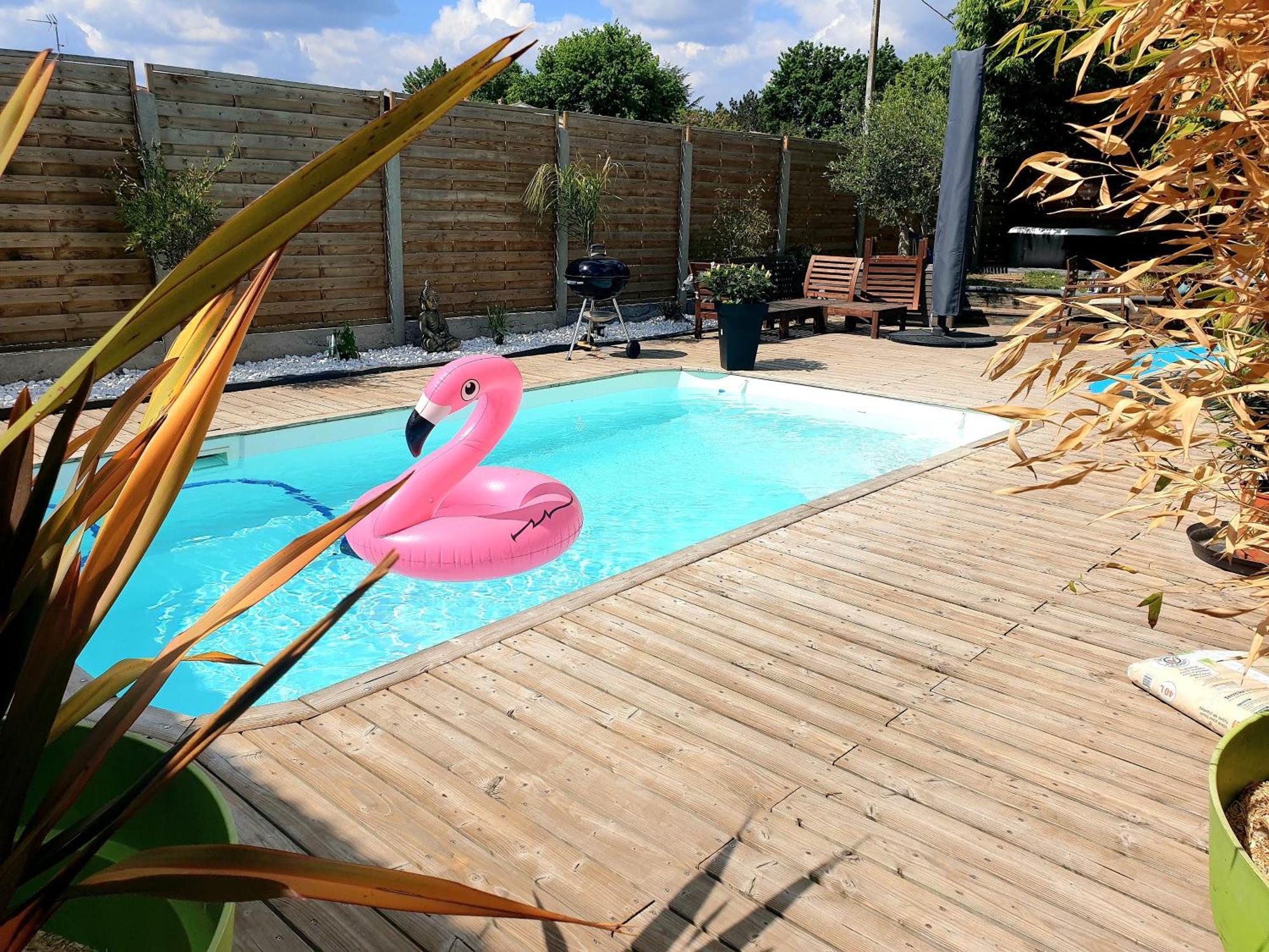 Villa Tiny House Avec Jardin Et Acces Piscine Chauffee Saint-Médard-en-Jalles Exterior foto